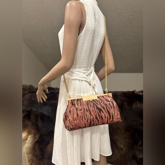 Tiger Stripes Hair-on Cowhide Handmade Unique Folding Kisslock Handbag/Multi Use - Picture 9 of 16